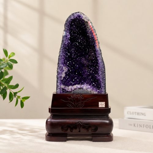 Natural Amethyst Geode – Prosperity, Protection & Positive Energy Crystal Décor